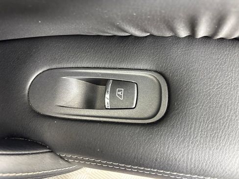 Used 2018 Nissan Armada Platinum w/ Interior Lighting Package RWD image 47