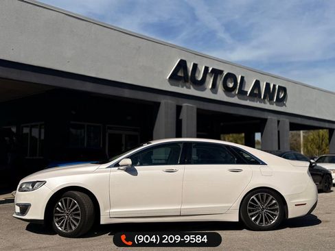 Used 2020 Lincoln MKZ image 4