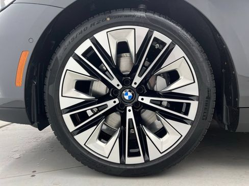 Used 2026 BMW 530i xDrive w/ Premium Package AWD/4WD image 22