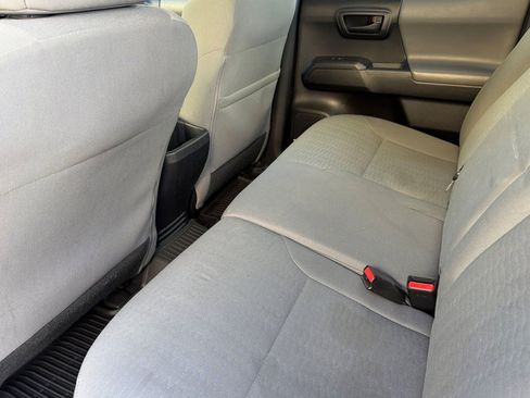 Used 2018 Toyota Tacoma SR w/ SR Convenience Package image 9