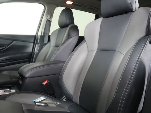 Used 2022 Subaru Ascent Onyx Edition image 10