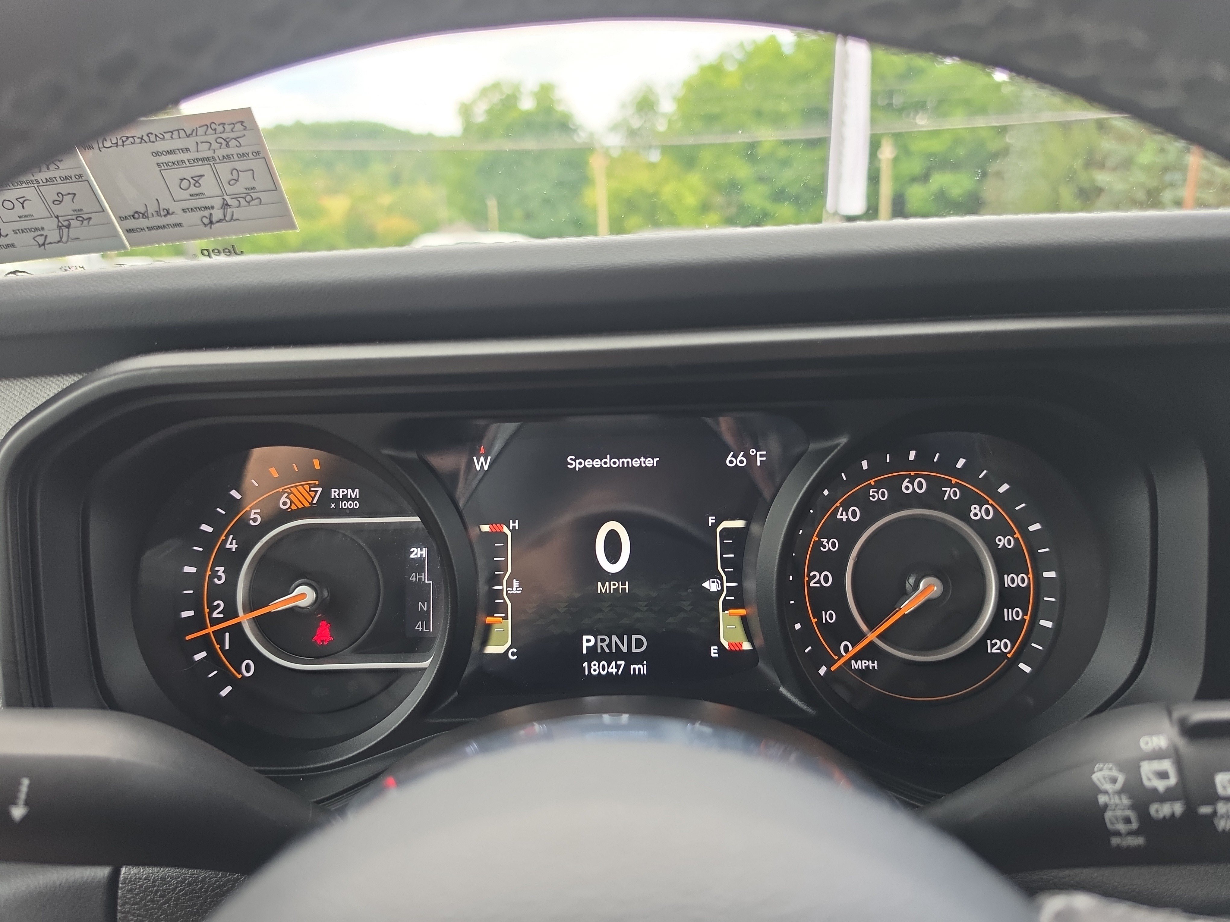 Used 2026 Jeep Wrangler Unlimited Sahara AWD/4WD image 23