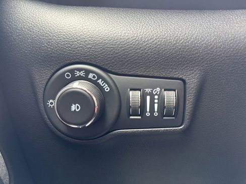 Used 2022 Jeep Compass Latitude w/ Convenience Group image 15