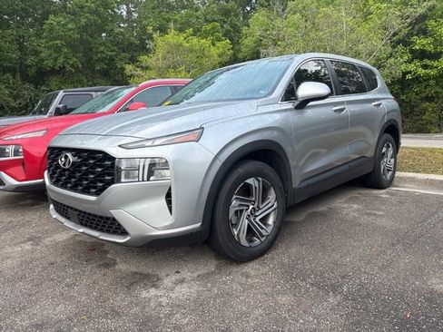 Used 2023 Hyundai Santa Fe SE image 2