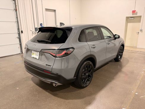 Used 2025 Honda HR-V Sport image 5