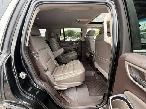 Used 2018 GMC Yukon Denali w/ Denali Ultimate Package AWD/4WD image 18