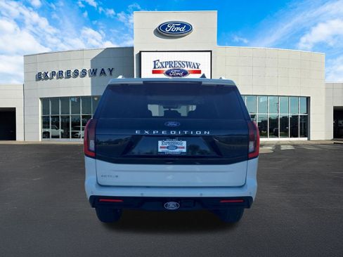 New 2025 Ford Expedition Active image 7