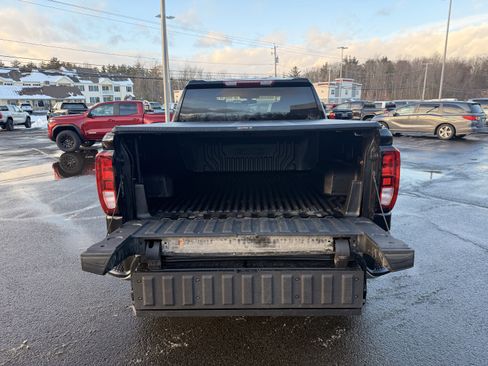 Used 2022 GMC Sierra 1500 SLE image 21