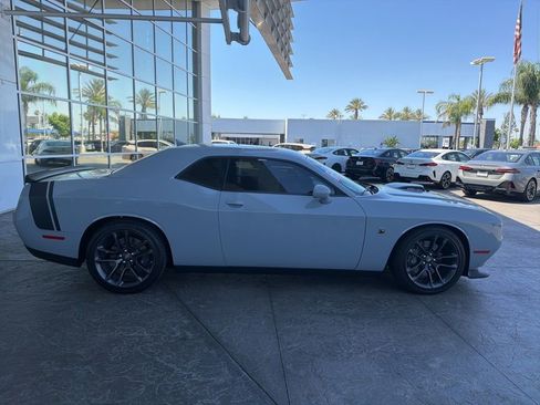 Used 2022 Dodge Challenger R/T Scat Pack w/ Shaker Package RWD image 3