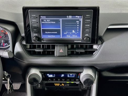Used 2022 Toyota RAV4 LE w/ Carpet Mat Package (TMS) AWD/4WD image 22