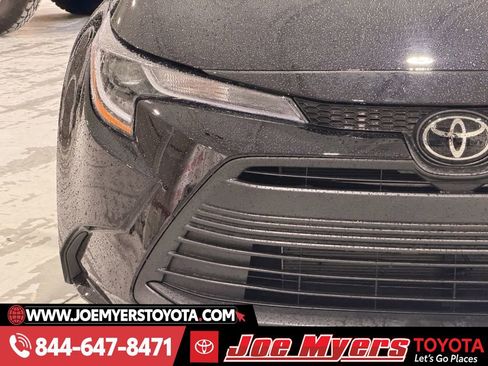 Used 2026 Toyota Corolla LE image 5