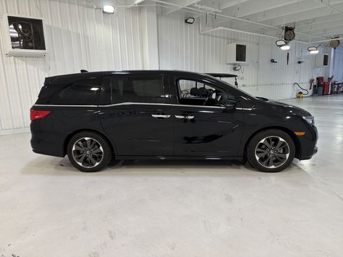 Used 2023 Honda Odyssey Elite image 6