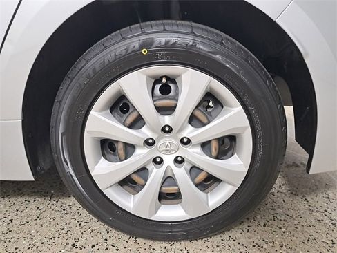 Used 2023 Toyota Corolla LE image 8