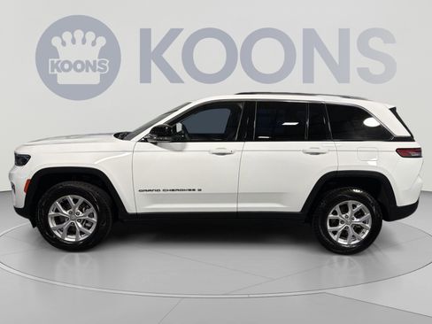 Used 2023 Jeep Grand Cherokee Limited AWD/4WD image 2