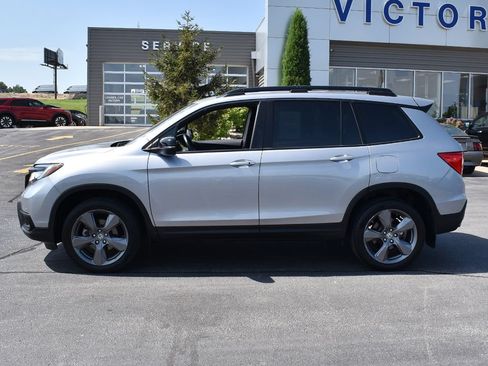 Used 2019 Honda Passport Touring image 2