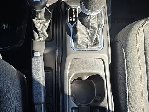 Certified 2024 Jeep Gladiator Sport image 31