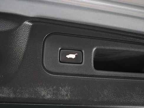 Used 2023 Honda Passport EX-L image 11