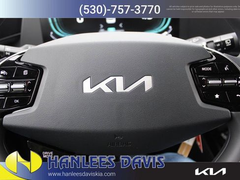 New 2026 Kia Niro LX image 27