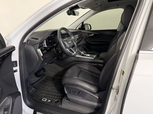 Used 2023 Audi Q7 3.0T Premium AWD/4WD image 17