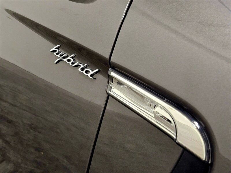 Used 2013 Porsche Panamera S RWD image 23