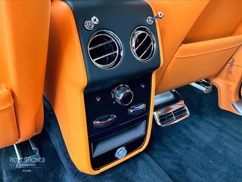 Used 2026 Rolls-Royce Cullinan image 30