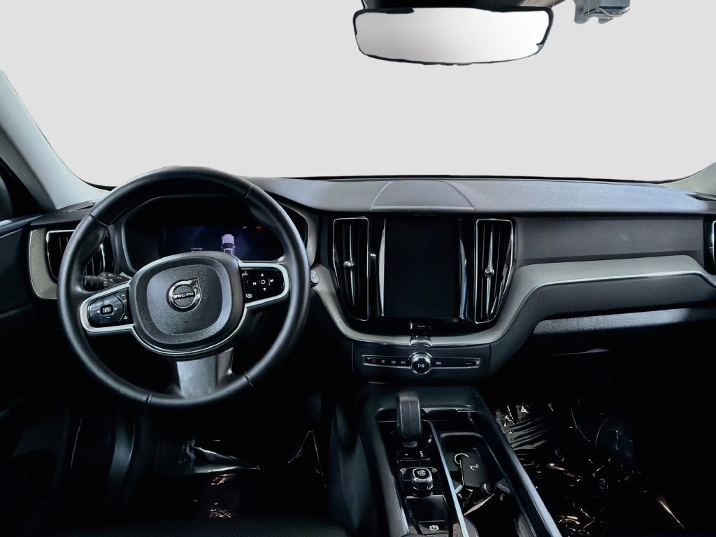 Used 2025 Volvo XC60 B5 Plus AWD/4WD image 24