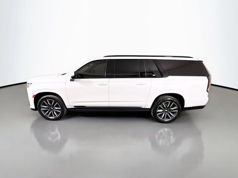 Used 2023 Cadillac Escalade ESV Sport w/ Touring Package AWD/4WD image 4