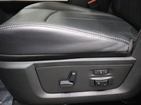 Used 2018 RAM 2500 Laramie w/ Sport Appearance Group image 22