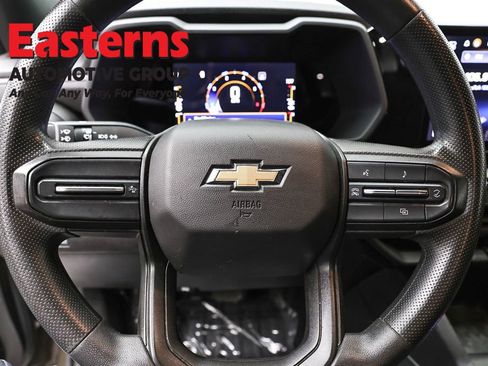 Used 2023 Chevrolet Colorado W/T image 10