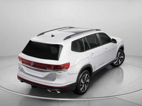 Used 2024 Volkswagen Atlas SE FWD image 4