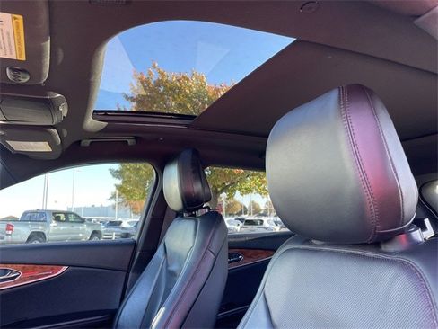 Used 2020 Lincoln Nautilus Reserve w/ Equipment Group 201A image 23