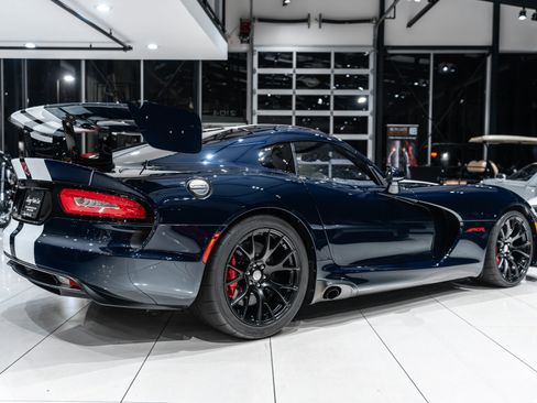 Used 2016 Dodge Viper ACR RWD image 5