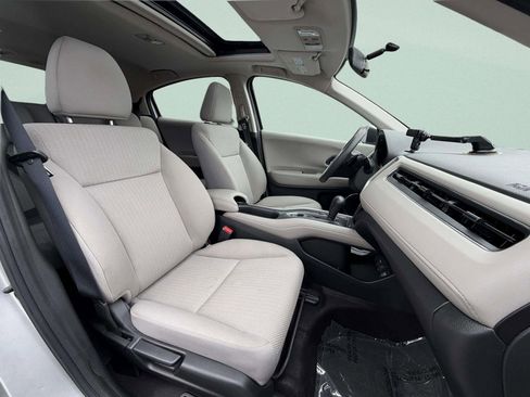 Used 2016 Honda HR-V EX image 16