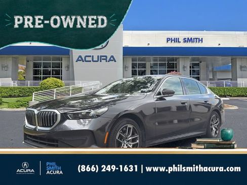 Used 2026 BMW 530i RWD image 1