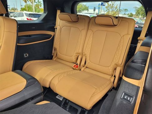 Used 2025 Jeep Grand Cherokee L Summit image 18