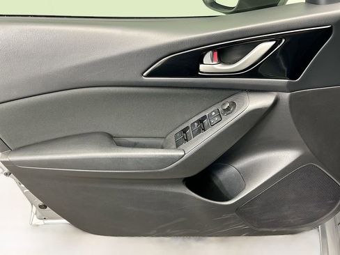 Used 2016 MAZDA MAZDA3 i Touring image 22