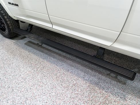 Used 2023 RAM 3500 Limited image 13