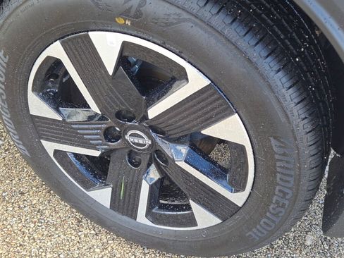 New 2026 Nissan Kicks SV w/ Cold Weather Package image 17