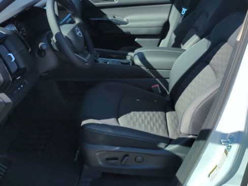New 2026 Nissan Pathfinder SV AWD/4WD image 11