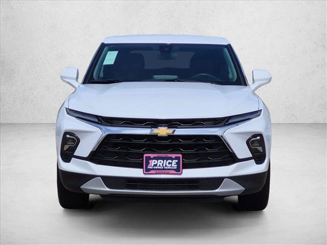 Used 2025 Chevrolet Blazer LT AWD/4WD image 2
