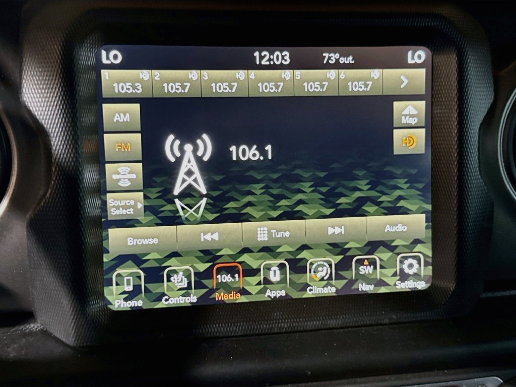 Used 2023 Jeep Wrangler Unlimited w/ Sun & Screen Package AWD/4WD image 16