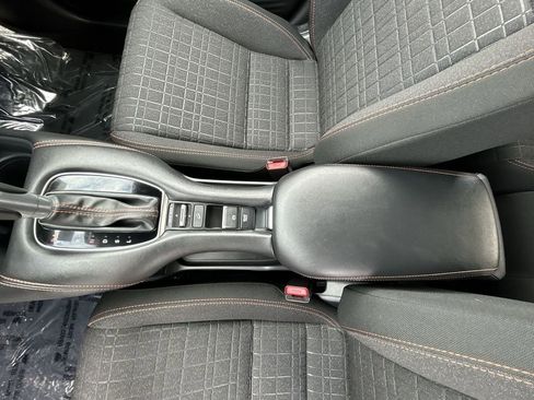 Used 2025 Honda HR-V Sport image 20