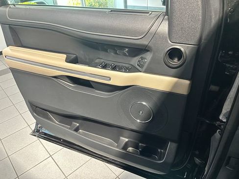 Used 2024 Ford Expedition Max Limited RWD image 26