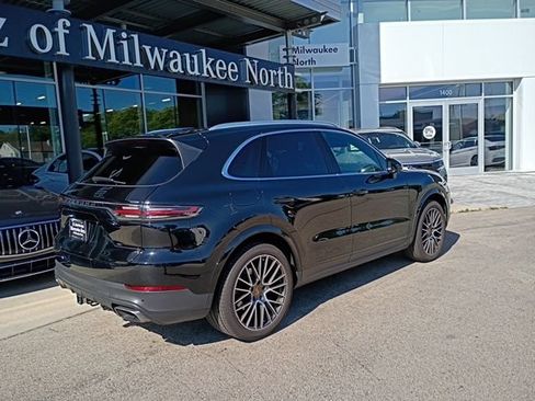 Used 2019 Porsche Cayenne AWD/4WD image 3