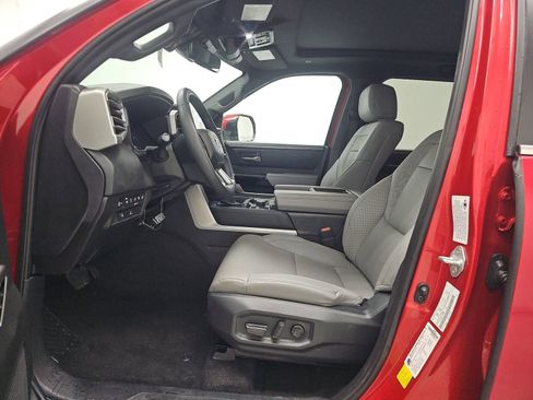 Used 2025 Toyota Tundra Limited w/ Power Package image 9