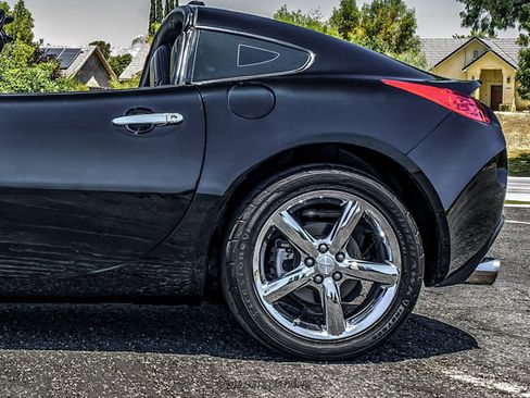 Used 2009 Pontiac Solstice GXP w/ Premium Package RWD image 5