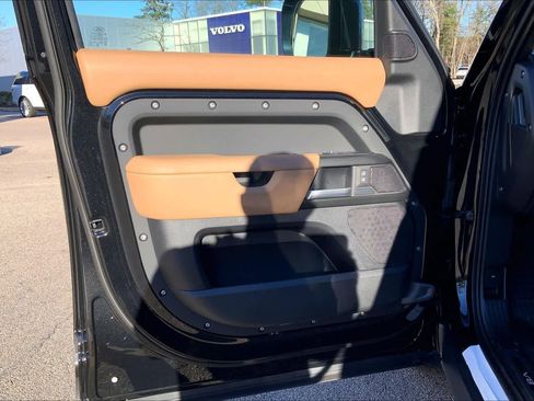 New 2026 Land Rover Defender 130 V8 image 11