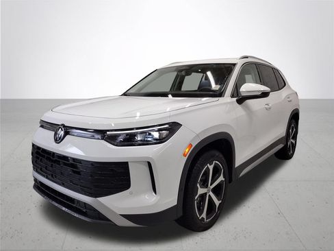 New 2026 Volkswagen Tiguan SE AWD/4WD image 2