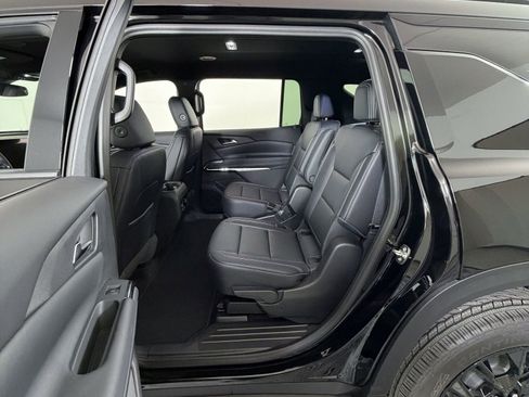 New 2026 Chevrolet Traverse LT FWD image 9