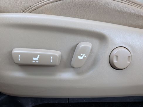 Used 2017 Toyota 4Runner SR5 Premium image 28